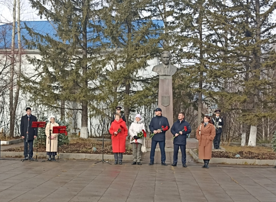Митинг  в честь 115-й годовщины со дня рождения  М.К. Янгеля
